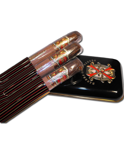 Arturo Fuente Opus X Reserva DChateau - Tin of 3 cigars