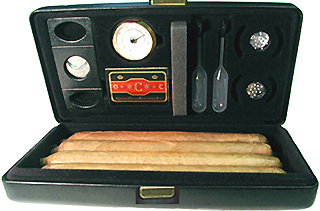 Csonka Cigar Traveler with accessories - Black