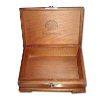 H Upmann cigar cabinet with dedication to Guillermo Figueroa 194 H Upmann cigar cabinet with dedication to Guillermo Figueroa 194