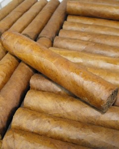 Custom Blend Fresh Robusto Cigars Mas Fuerte