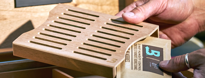 Humidor Holders