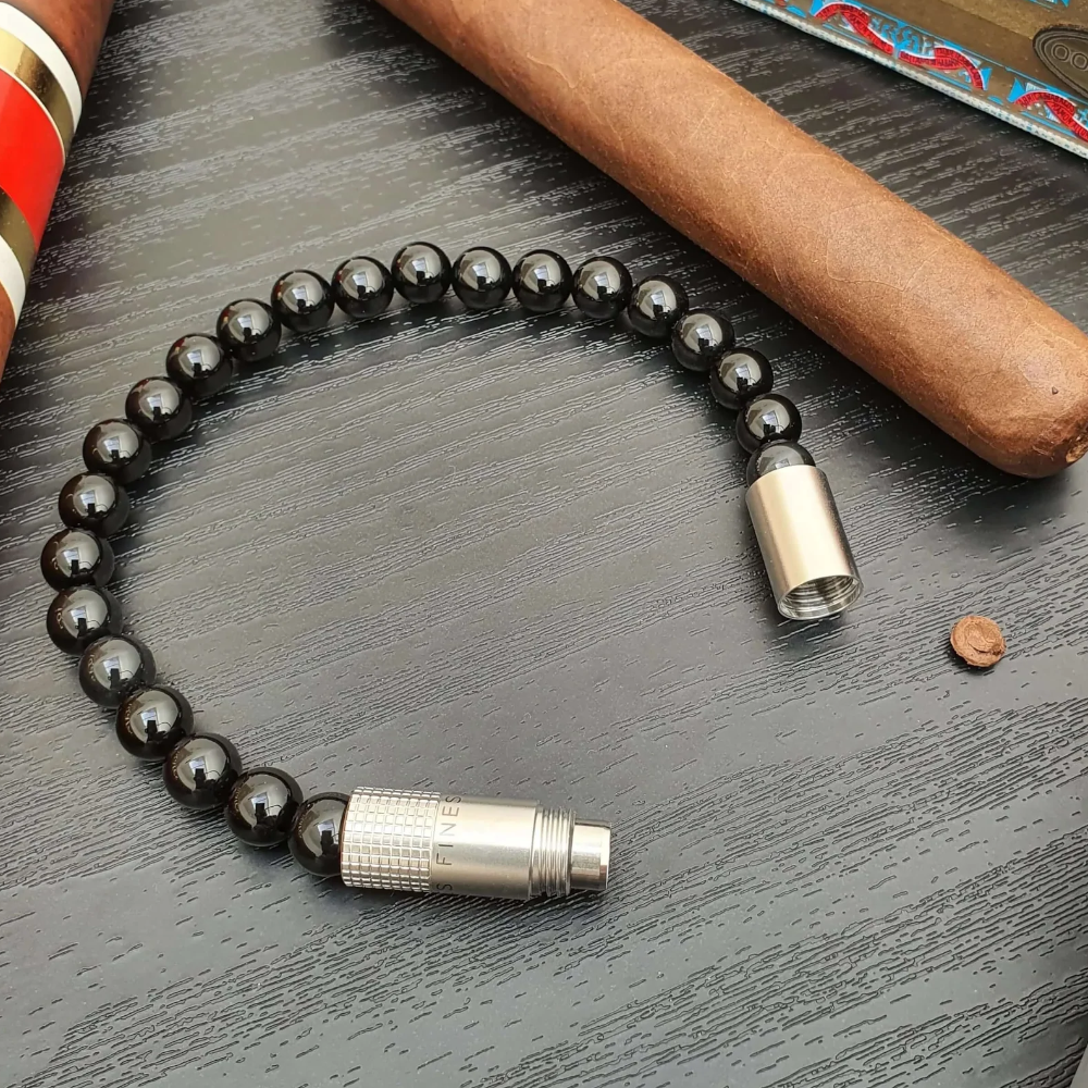 Les Fines Lames The Cigar Punch Bracelet Black Onyx
