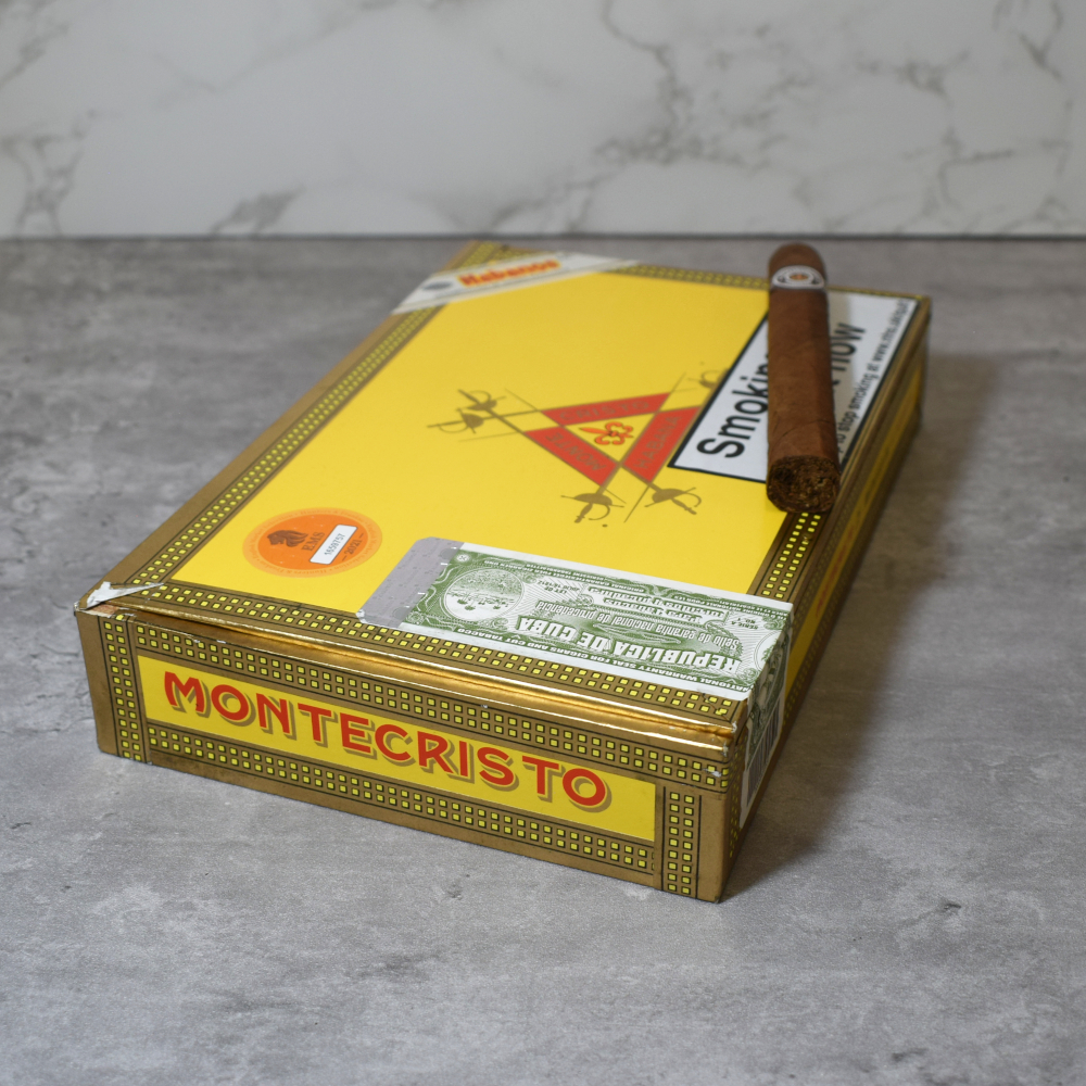 Montecristo No. 4 Cigar - Box of 25 | Montecristo Cigars