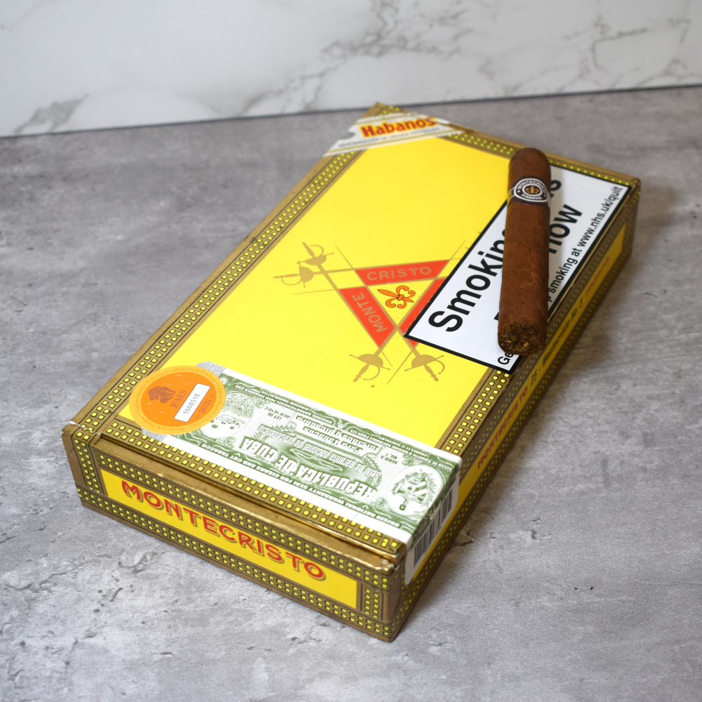 Montecristo No. 5 Cigar - Box of 25 | Montecristo Cigars