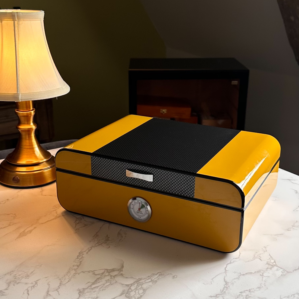 Savinelli High Lacquered Yellow and Carbon Fibre Humidor - 30 Cigar Capacity