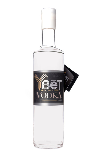 Y BĒT The Beet Welsh Vodka - 43% 70cl