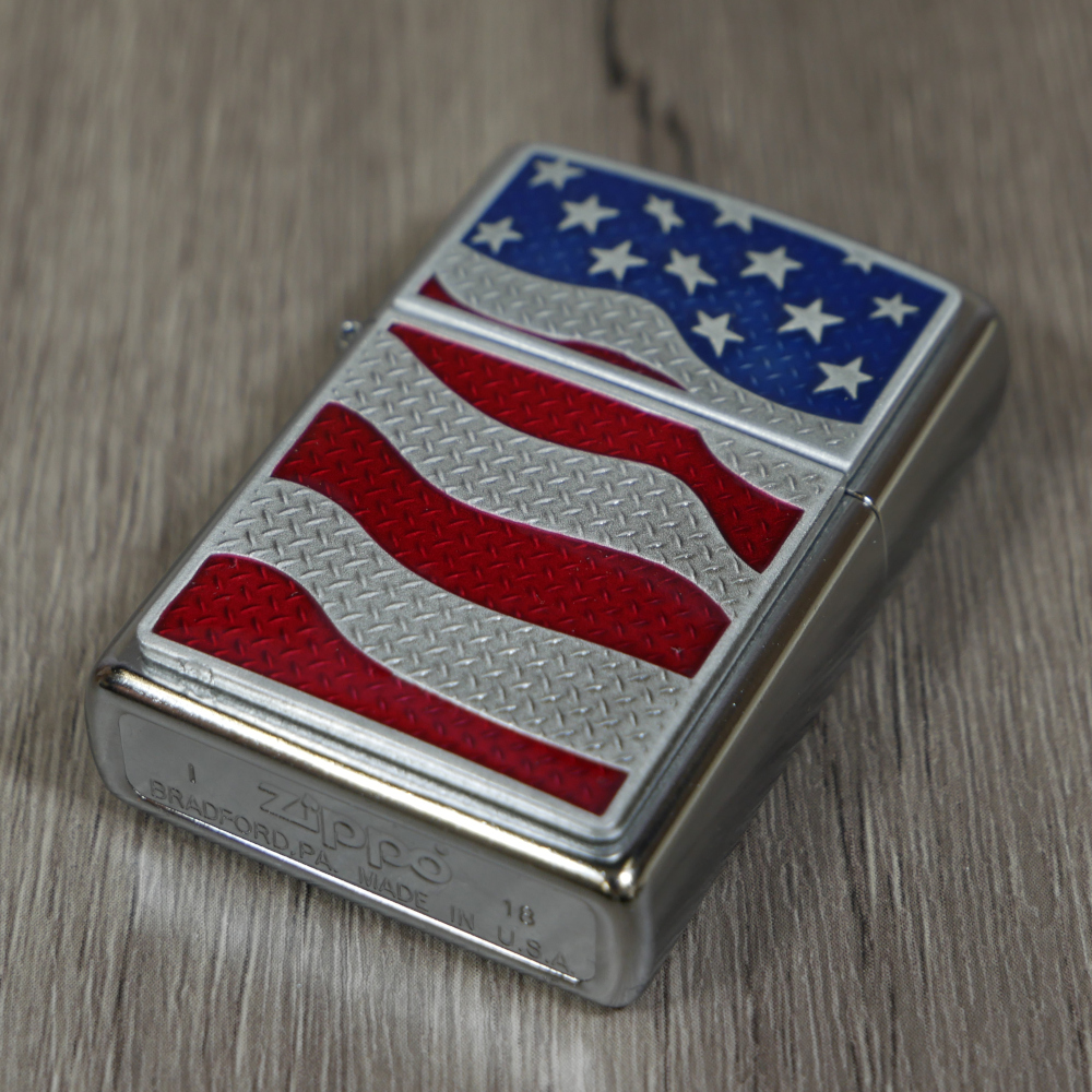 Zippo - Diamond Plate Flag - Windproof Lighter