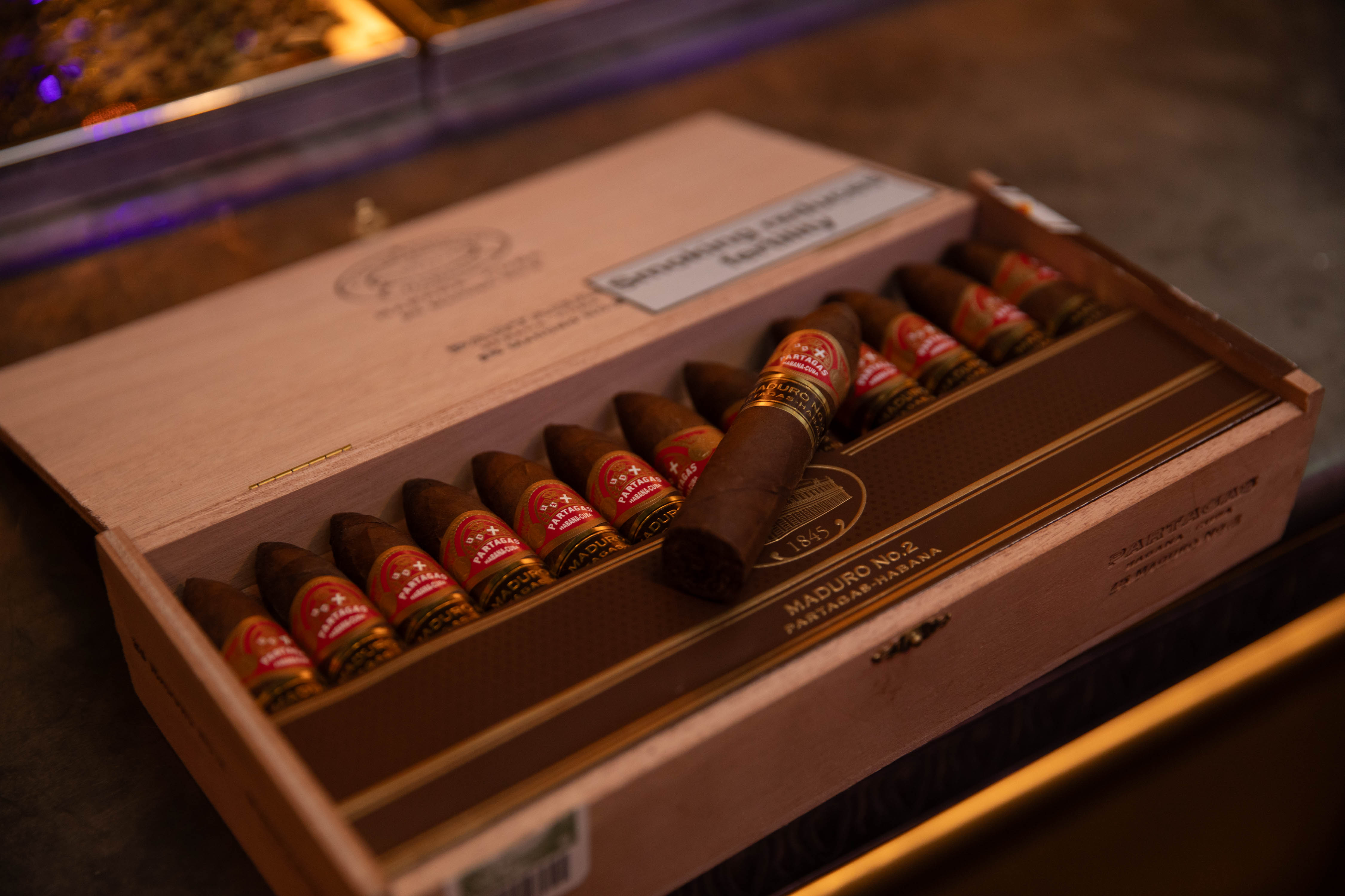 A Night to Remember: Cigar Lovers Rejoice at La Casa del Habano Edinburghs Sensational Event