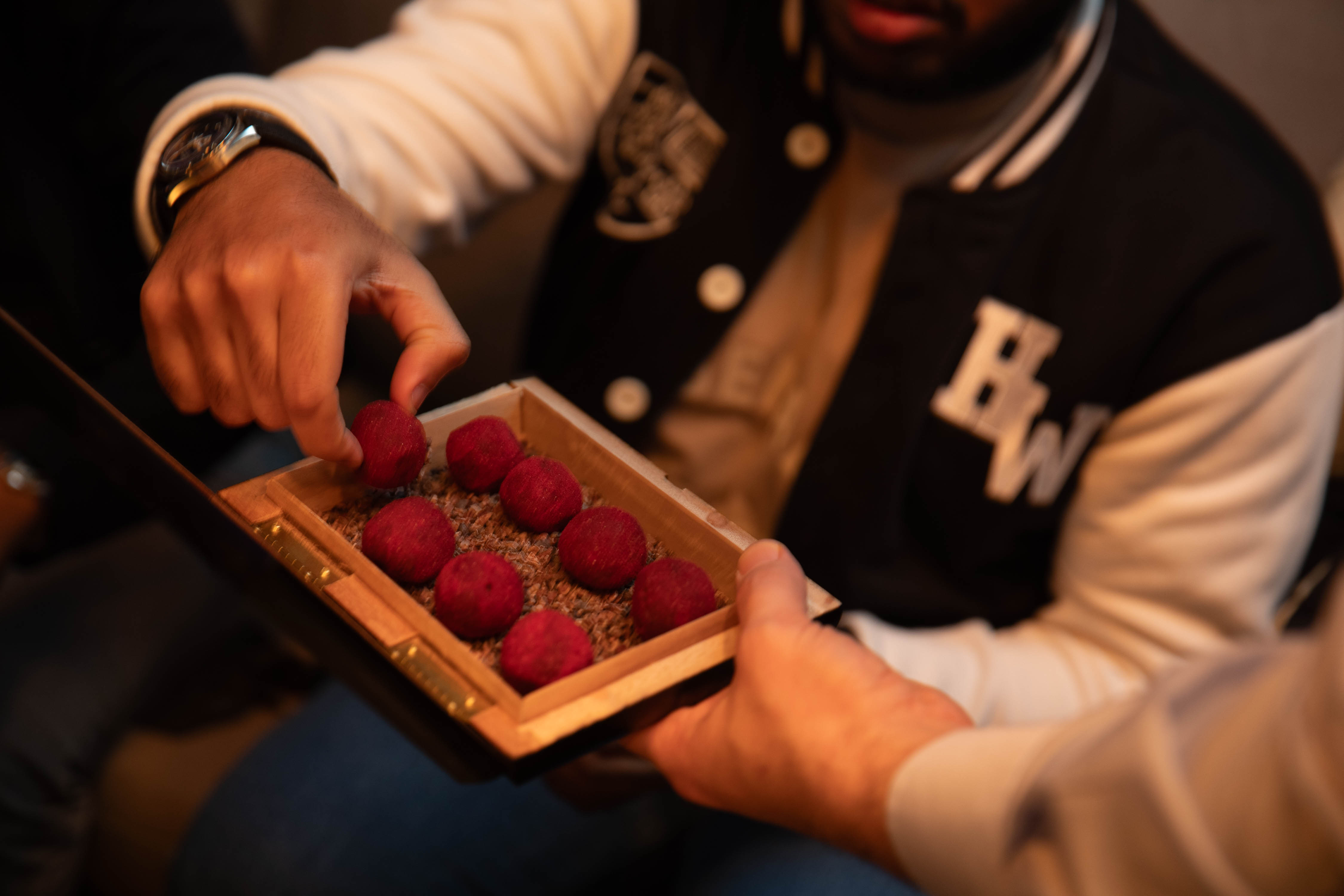 A Night to Remember: Cigar Lovers Rejoice at La Casa del Habano Edinburghs Sensational Event
