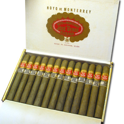 Hoyo Short Corona box of 25 cigars 1970's