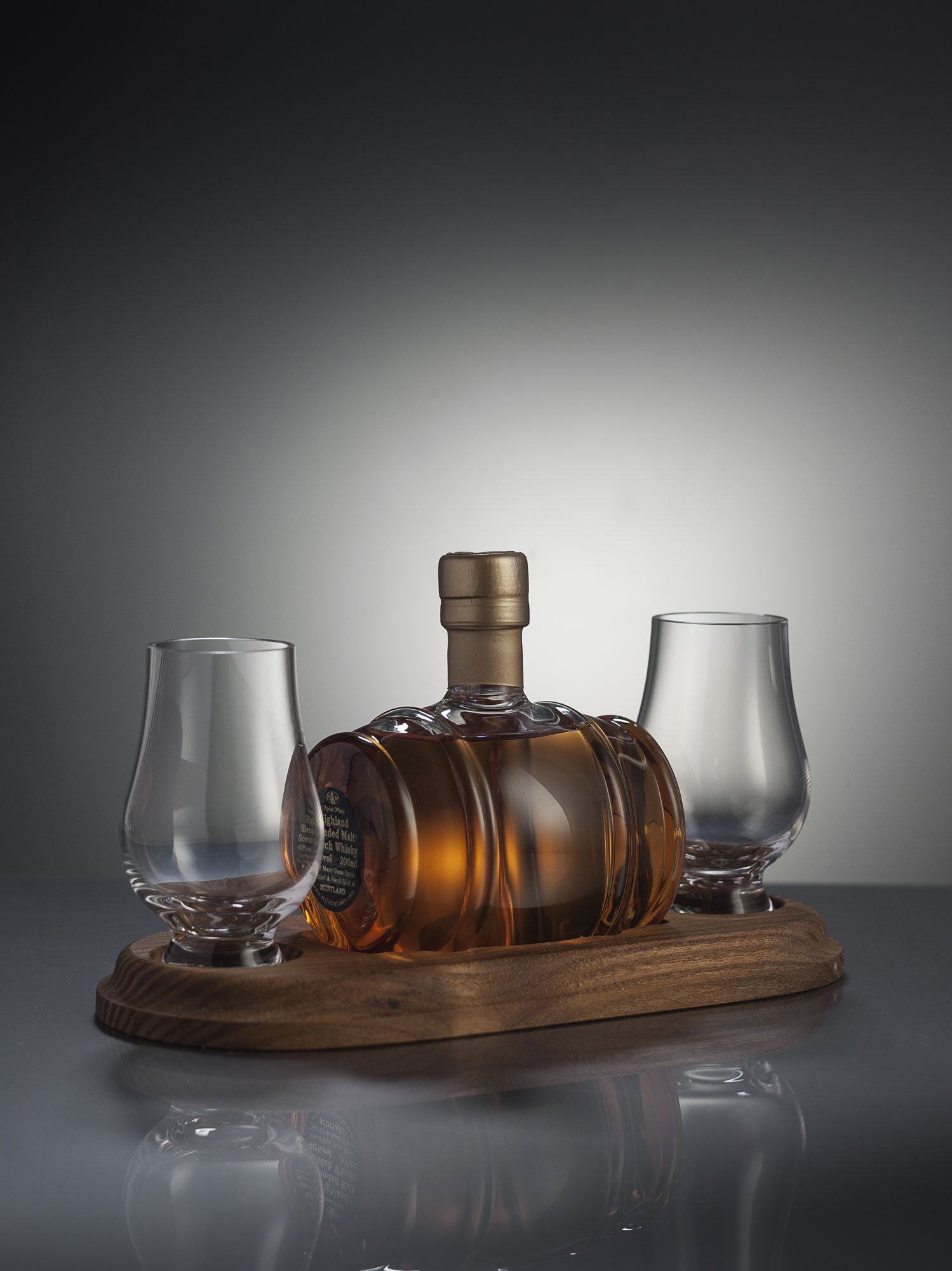 Mini Whisky Barrel Decanter And 2 Whisky Glasses - 200ml