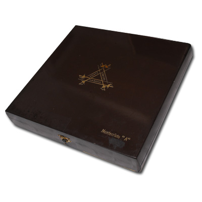 Montecristo A cabinet of 25 brown box mid 1980's