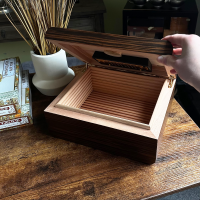 Adorini Novara Medium Deluxe Cigar Humidor - 75 Cigar Capacity (AD046)