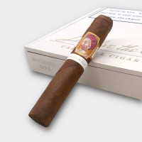 Caldwell Long Live the Queen Queens Court Cigar - Box of 10