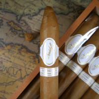 Davidoff Grand Cru Diademas Finas Limited Edition 2024 Cigar - Box of 10