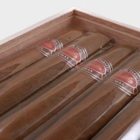 Padilla Fumas Robusto Cigar - Box of 20