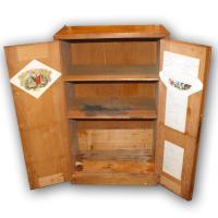 Romeo y Julieta Cabinet - circa 1940s