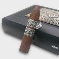 Rocky Patel 15th Anniversary Petit Belicoso Cigar - Box of 20