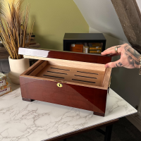 SLIGHT SECONDS - Prestige Stetson Humidor - 150 Cigars Capacity