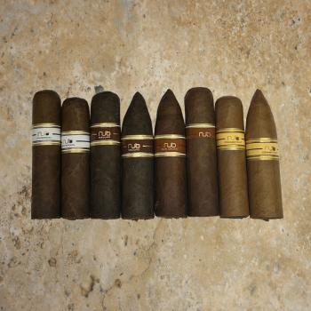 NUB by Oliva Selection Sampler - 8 Cigars
