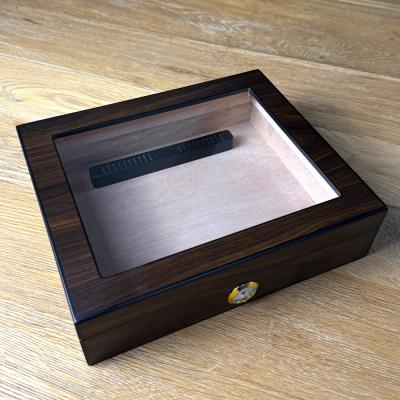 Houston Walnut Humidor Glass Window - 20 Capacity