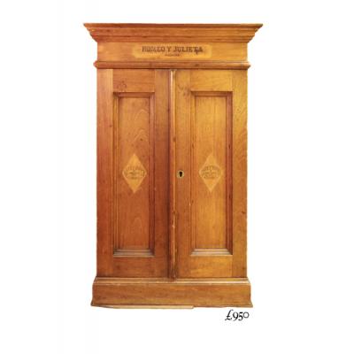 Romeo y Julieta antique cabinet 1930&Acirc;�s