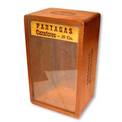 Partagas Cazadores cabinet, 1950s (code 089)