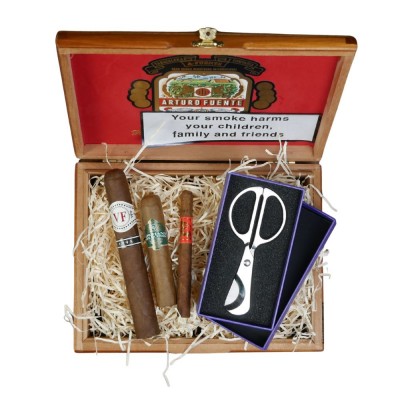 Cigar and Accessory Favourites Gift Box Sampler - 3 Cigars with Cutter
