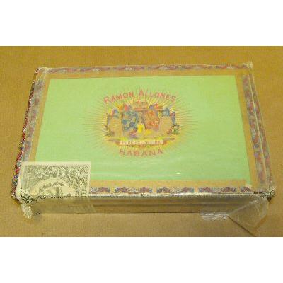 Ramon Allones Petit Corona