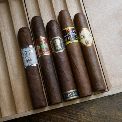 The Start of Autumn Cigar Sampler - 5 Cigars