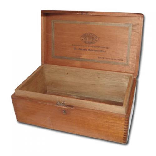 Dr Antonio Rodriguez Diaz Jose Piedra cabinet (204)