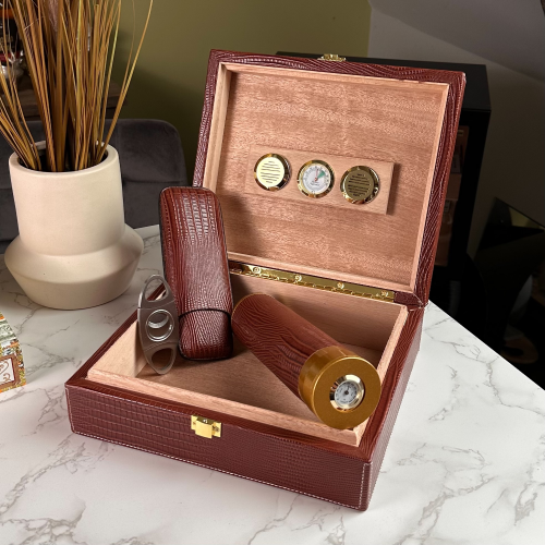 Prestige Alligator Motif Leather Humidor & Starter Set - Brown - 20 Cigar Capacity
