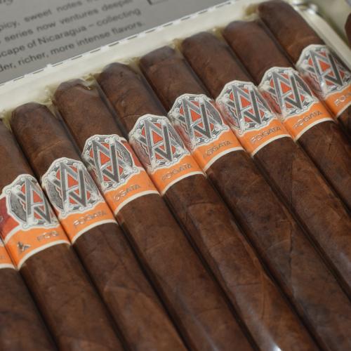 AVO Uvezian Syncro Nicaragua Fogata Puritos - Tin of 10 (End of Line)