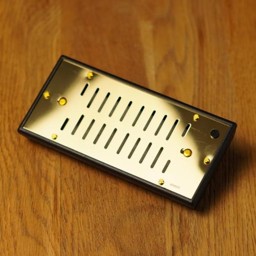 Adorini Humidifier - Approx. 100 Cigar Capacity - Gold Finish (AD018)