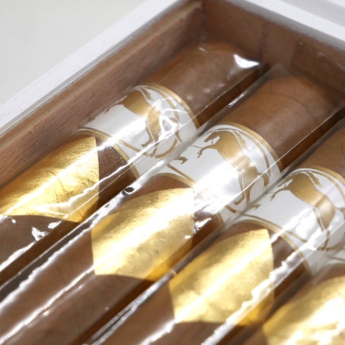 Cavalier Geneve White Label Series Elegantes Cigar - Box of 20
