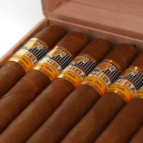 Cohiba Coronas Especiales Cigar - Box of 25