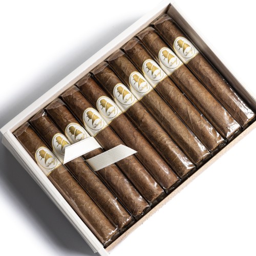 Davidoff Winston Churchill Artist Petit Corona Cigar - Box of 20