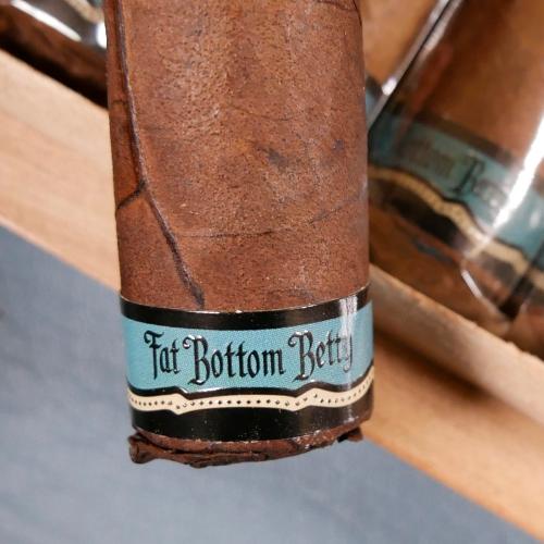 Drew Estate Deadwood Fat Bottom Betty Cigar - Box of 10