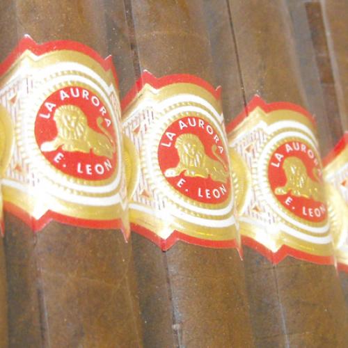 La Aurora Classic No. 4 Cigars - Box of 25