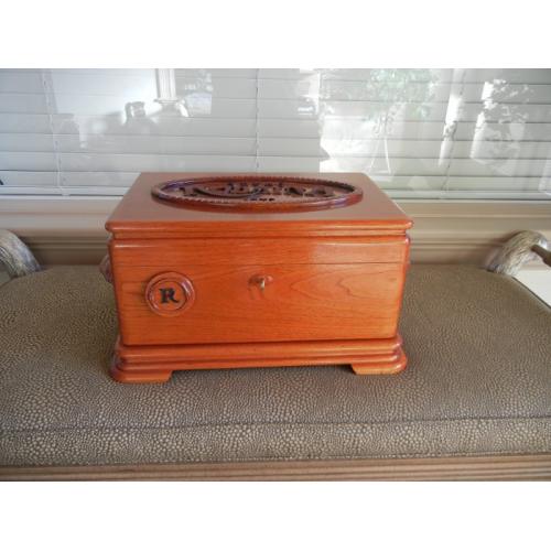 Vegas Robaina 83rd anniversary humidor (signed)