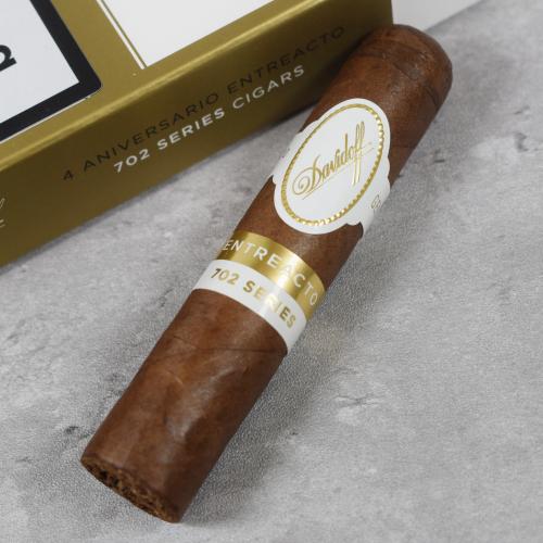 Davidoff 702 Series Aniversario Entreacto Cigar - 1 Single (End of Line)