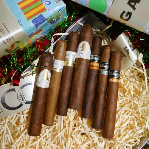 Davidoff Around the Christmas Tree - Gift Sampler - 7 Cigars