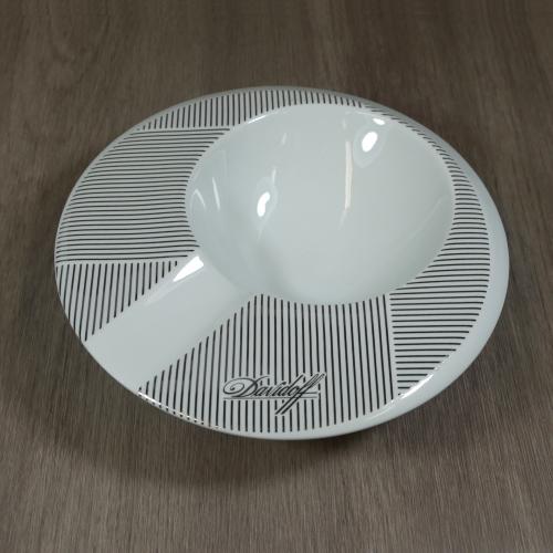 Davidoff - Porcelain Round Ashtray - 1 Cigar