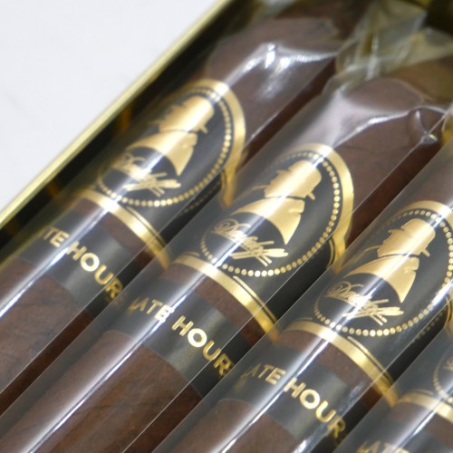 Davidoff Winston Churchill The Late Hour Belicoso Cigar - Tin of 4