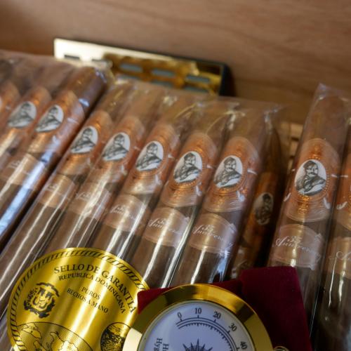 LIMITED EDITION - Gurkha 35th Anniversary Wood 150 Count Humidor - 75 Cigars Included