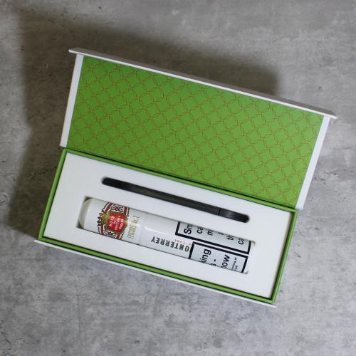 Hoyo de Monterrey Epicure No. 2 Magnetic Gift Box - 1 Cigar and Cutter