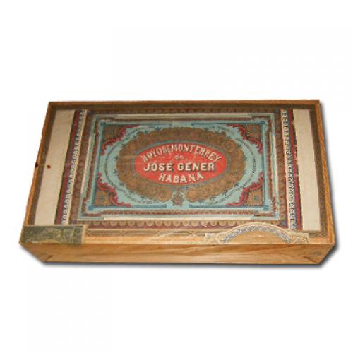 Hoyo Coronas pre embargo dress box of 50