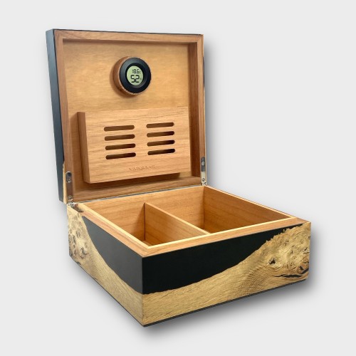 Jonathon Vaiksaar River Small Square Humidor - Burr Oak - 40 Cigar Capacity