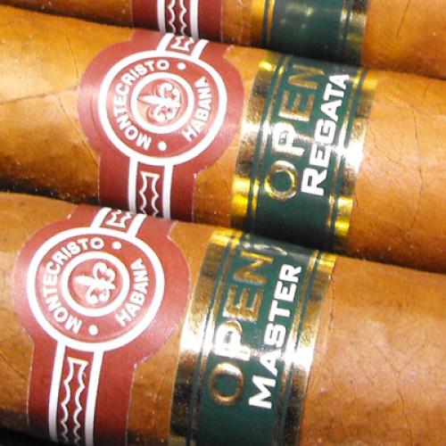 Montecristo Open 3 cigars in Montecristo Open travel case