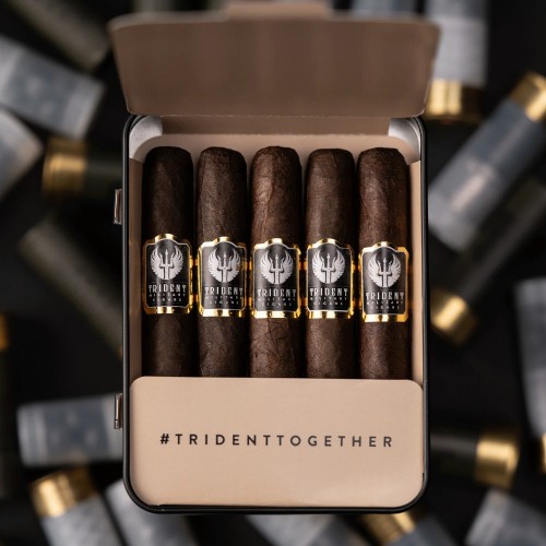 Trident Military Cigars The Trident Petit Panatela Cigar - Tin of 5